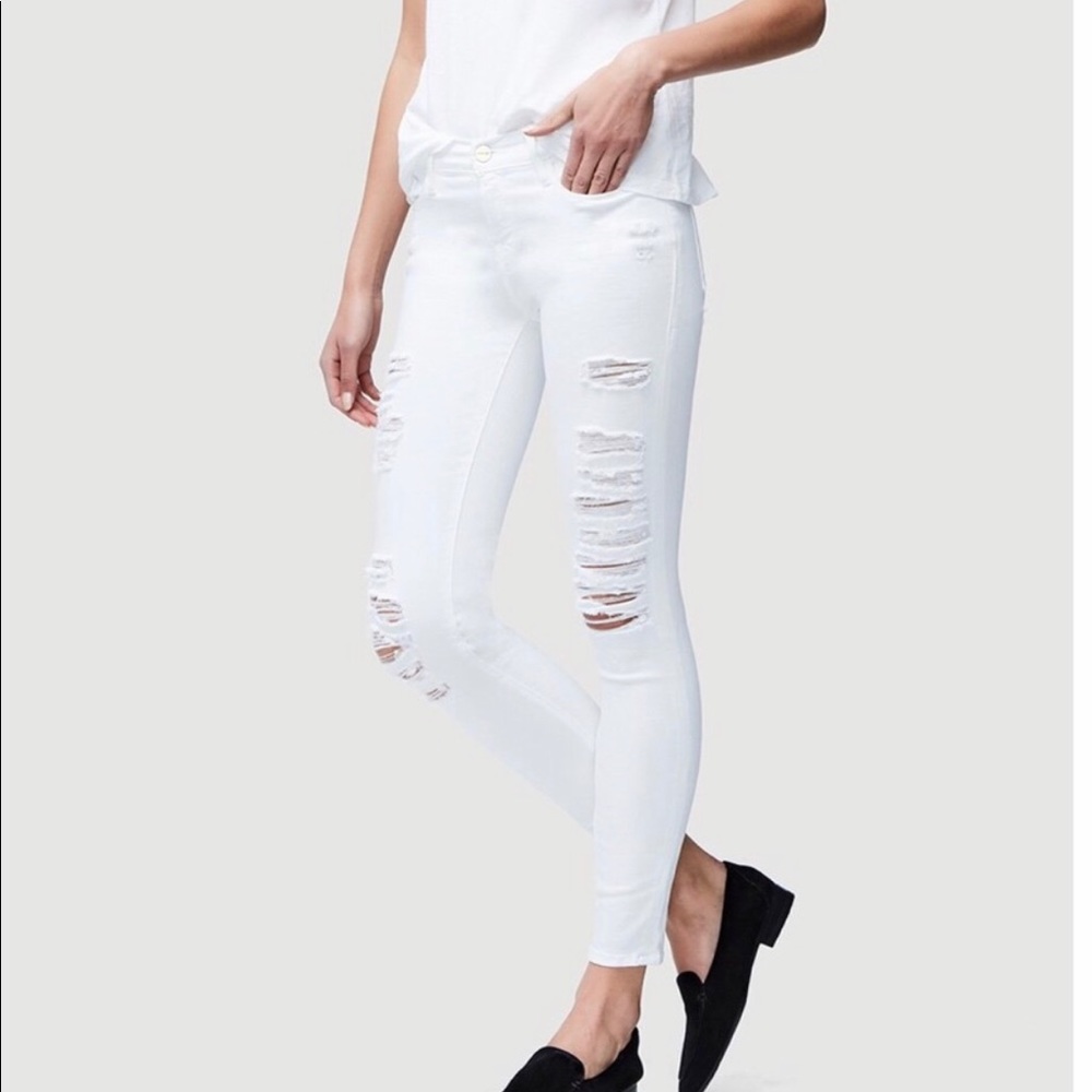 NWOT Frame White Jeans - Distressed
